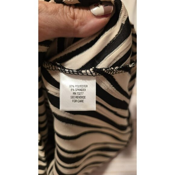 Dana Buchman Blouse Pullover Vneck Womens Size XL Office Preppy Church NWT - Picture 6 of 10